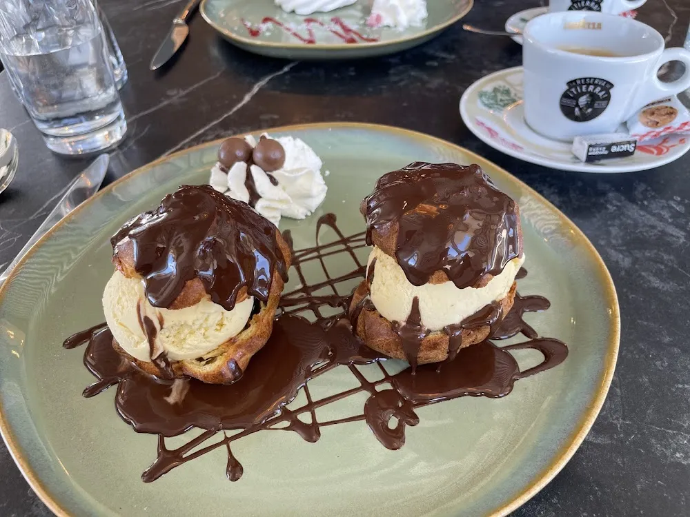 Profiteroles Maison